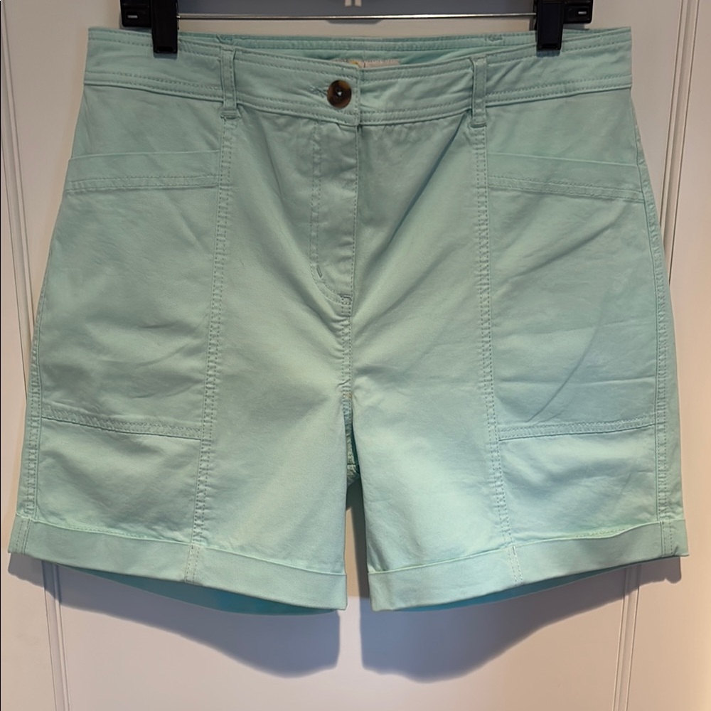 Boden Abingdon 6” inseam chino shorts in Spearmint